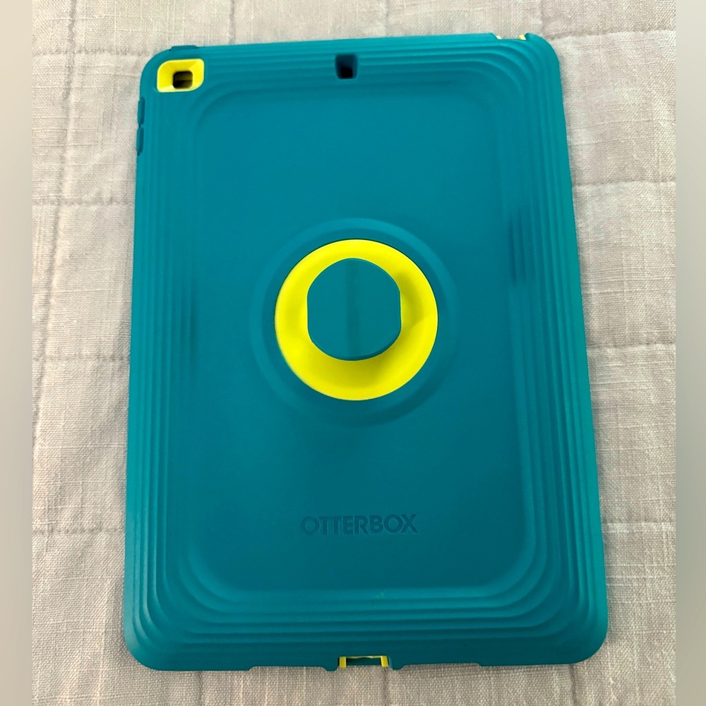 Otterbox 10.2 iPad case